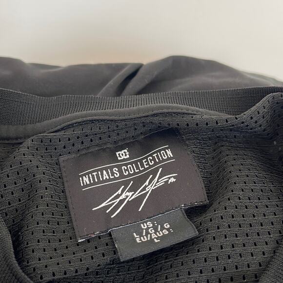 DG Initials Collection Men’s Logo Short Sleeve V-neck T-Shirt Black Size L - Picture 5 of 9